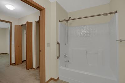 Senior Apartment Rentals | Wyndtree Court | Property Management Inc
